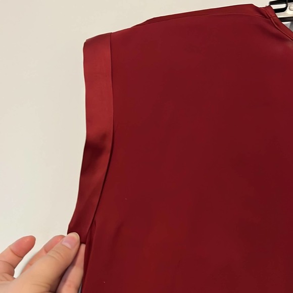 Express Burgundy M Cuffed Cap Sleeve Blouse - Picture 8 of 10